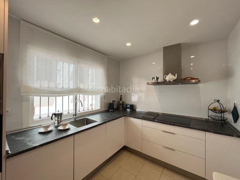 Foto 23ee9bb0-cab2-4b7d-a7fe-dbfccf0f00cb. Rent ground floor with parking pool in Sierra Blanca Marbella