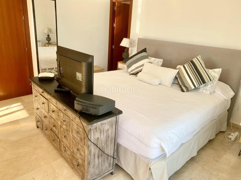 Foto fd205913-31a5-4fdf-8454-882e6d0a7ba9. Àtic amb aparcament piscina a Guadalmina Baja Marbella