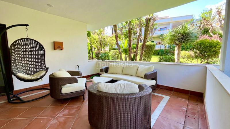 Foto a227b962-9f26-4029-923d-d2cc5de3705d. Lloguer planta baixa amb aparcament piscina a Puente Romano Marbella