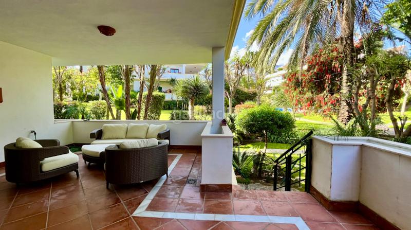 Foto b2345c60-7696-46f3-b647-b3b59da72b6a. Location rez-de-chaussée avec parking piscine dans Puente Romano Marbella