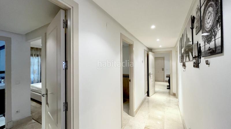 Foto 27d90705-dc17-47a6-a785-cf942860a454. Rent ground floor with parking pool in Puente Romano Marbella