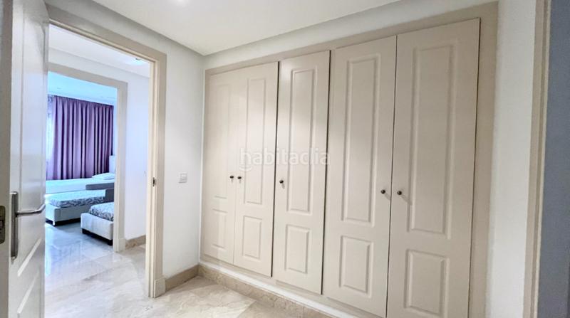 Foto 48f54d1f-319f-4e37-8c5e-52f91baef568. Rent ground floor with parking pool in Puente Romano Marbella