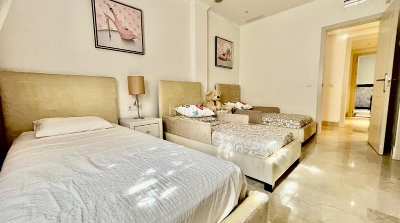 Foto f84013ca-99d6-4441-9fd8-d9c473703d47. Rent ground floor with parking pool in Puente Romano Marbella