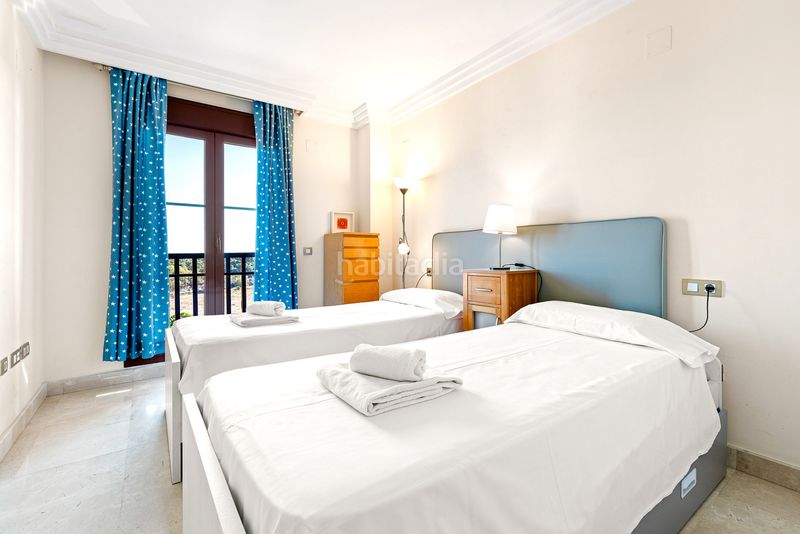 Foto b209442c-bd10-4818-a80c-5f4a10daaf61. Apartament amb aparcament piscina a La Alquería Benahavís