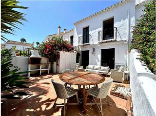 Casa adossada a Los Naranjos