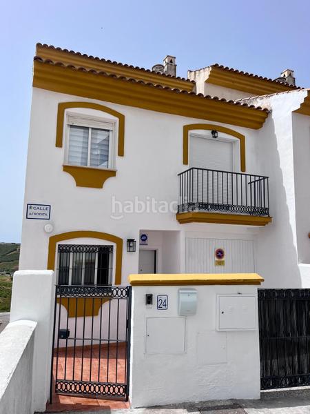 Foto cc6e7303-2cbf-4074-8c57-8c446740ec00. Casa aparellada a Manilva pueblo Manilva