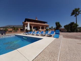 Haus in Guadalobón. Villa en venta en estepona