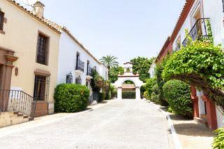 Maison jumelée à Guadalmina Baja. Preciosa casa adosada en guadalmina baja.