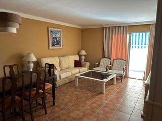 Piccolo appartamento in Casco Antiguo. Impresionante y espacioso apartamento de 3 dormitorios en el cor
