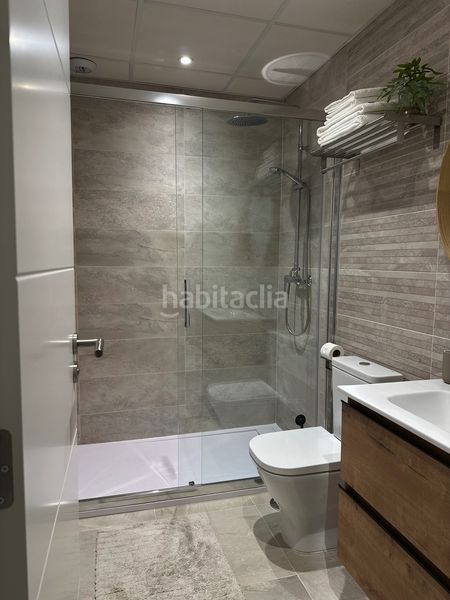 Foto 2e9d1e0f-5018-4d52-ac85-baae4a77e3bb. Planta baja apartamento nuevo totalmente amueblado en puerto en Estepona