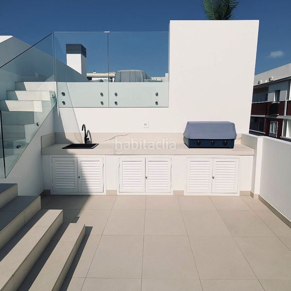 Foto b648e532-a117-445d-b884-bac703154412. Planta baja apartamento nuevo totalmente amueblado en puerto en Estepona