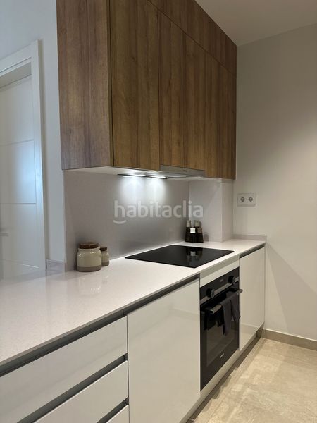 Foto da333c37-5586-4b38-8aad-f6254d230625. Planta baja apartamento nuevo totalmente amueblado en puerto en Estepona