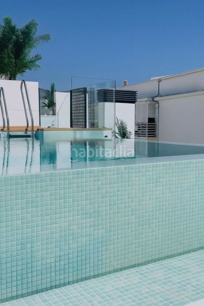 Foto e41c8ddc-d21e-4718-837d-182a7cb1d48f. Planta baja apartamento nuevo totalmente amueblado en puerto en Estepona