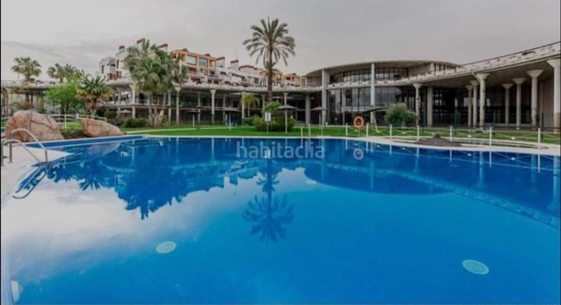 Foto 4f2ede13-4958-438b-a9d4-d97f6892f526. Apartament amb calefacció aparcament piscina a Los Flamingos Benahavís
