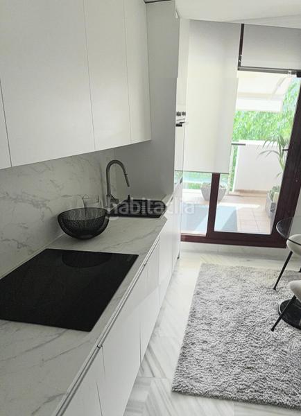 Foto d89d6d46-69f9-4549-9d9c-f2df7f9d661b. Apartament amb calefacció aparcament piscina a Los Flamingos Benahavís