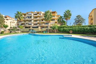 Planta baja en La Concha - Resina Golf. Espacioso apartamento en planta baja