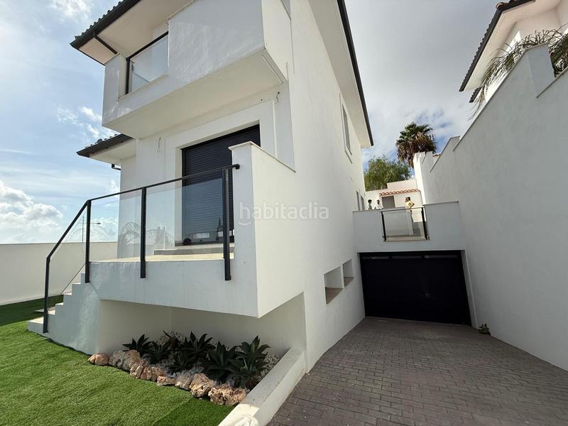 Foto 06b6fc9f-1d21-423e-8653-9414f13abf88. Maison avec parking dans Manilva pueblo Manilva