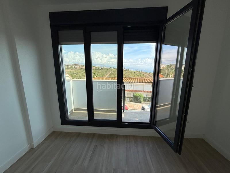 Foto f4a40168-e1a1-4c33-b40c-9ce9e52228ee. Maison avec parking dans Manilva pueblo Manilva