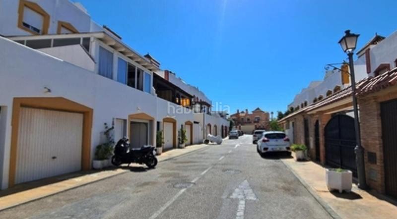 Foto d97b24f0-fe56-471e-bc0d-232b3a1dbadf. Casa impresionante casa orientada al sur en bello horizonte en Marbella