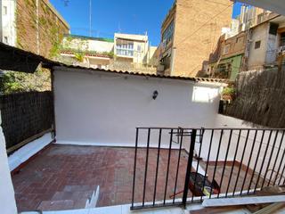 Flat  Carrer del torrent de l'olla. Terraza 2 habitaciones