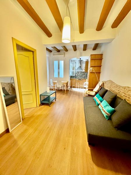 Foto 2b680b23-41f4-46f8-afe4-470d9876a38f. Miete appartement in Gòtic Barcelona