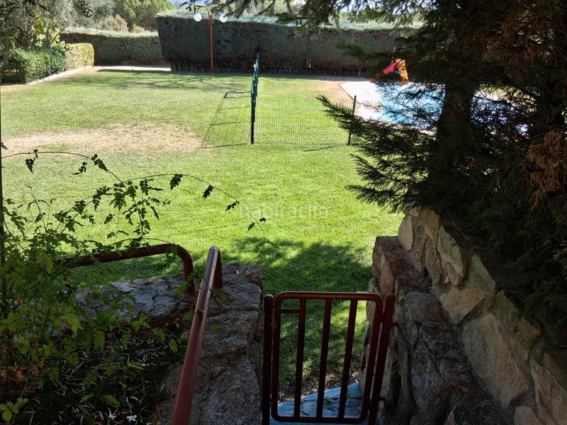 Foto de9f0620-a3bf-4630-ba22-cde2f35cda39. Casa adossada amb calefacció piscina a La Navata Galapagar