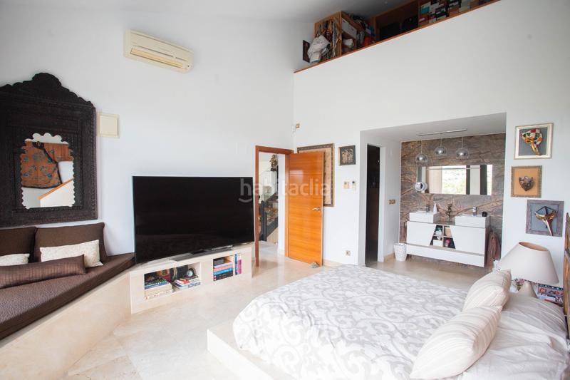 Foto 0f8ffece-bba6-4440-bfbb-2d83c80a4d85. Chalet avec cheminée chauffage parking piscine dans Galapagar