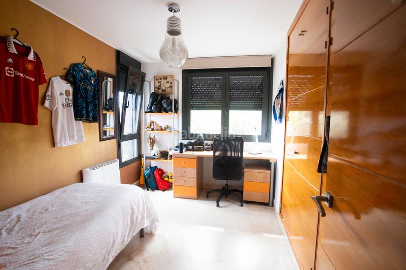 Foto 7a1bdd14-12c7-4177-b880-1a6ba9726c8e. Chalet avec cheminée chauffage parking piscine dans Galapagar