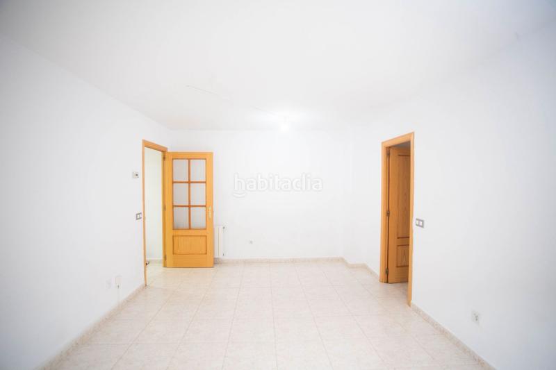 Foto 5a959c4a-0dd5-4cfc-8bdd-89cfa68d8232. Ground floor with pool in Casa Amarilla Galapagar