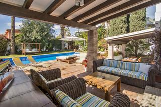 Xalet a Las Lomas de Río Verde. Chalet de lujo a pasos de la playa en la milla de oro