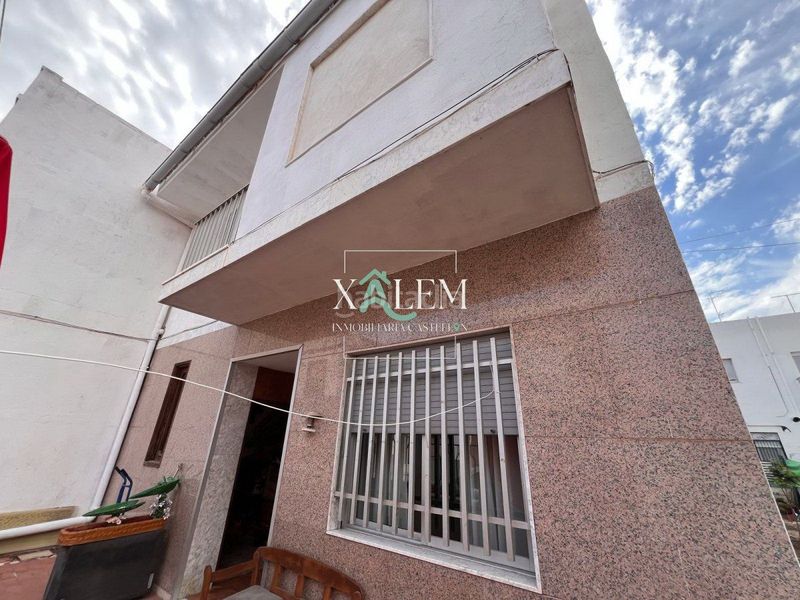 Foto abc4e3f0-781a-4acb-ac15-5be097820c09. Casa amb aparcament a Moncófar Pueblo Moncofa