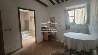 Casa a Vilafamés. Casa en venta en pueblo, 3 dormitorios.