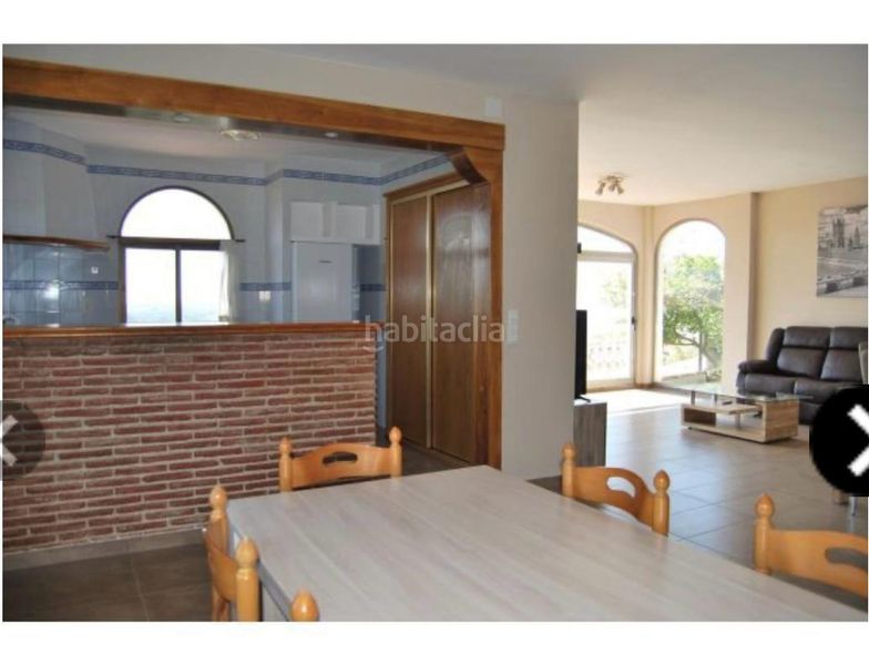 Foto f775a447-8b5a-401e-8edd-46209bd2186e. Chalet  en La Caleta - La Guardia Salobreña