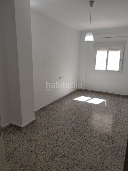 Foto 195adf18-1e71-4190-9d0b-316c8dd7e73b. Pis a Centro Salobreña