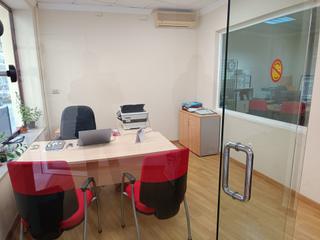 Local commercial à Motril  ciudad. Local en motril