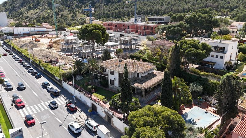 Foto e431b124-6d76-478f-ac83-891b6e58a0ca. Chalet in avenida albufereta in Vistahermosa Alicante