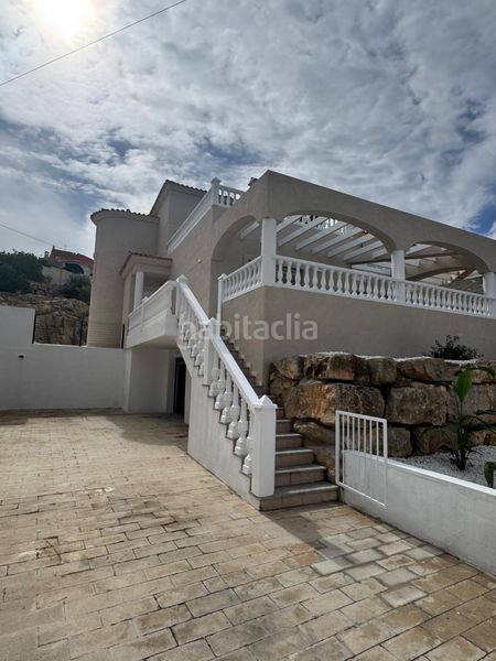 Foto 06f43c4b-ead2-448c-a84a-4908f8049bcb. Casa adossada amb aparcament piscina a Pueblo Acantilado-Lanuza Campello (el)