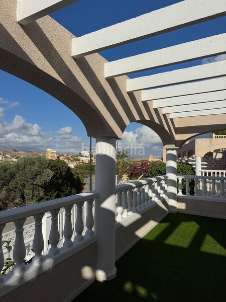 Foto 4d34b206-682d-4488-88a9-1163b069f27b. Casa adossada amb aparcament piscina a Pueblo Acantilado-Lanuza Campello (el)