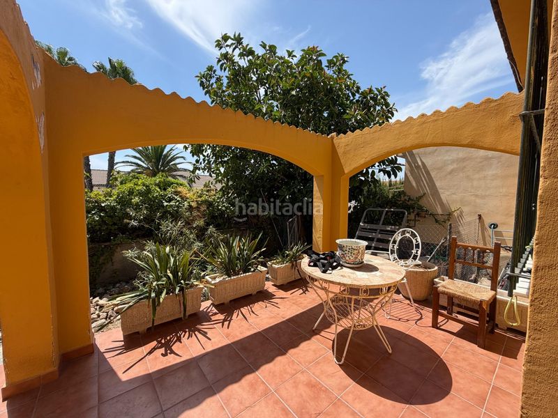 Foto 726705fe-c1d3-4dae-bed8-5b07b9c3e7f2. Casa adossada a calle calle violeta 1 a La Huerta Mutxamel