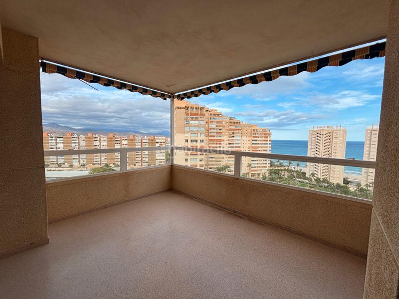 Foto 4f246f16-a335-4919-a1a5-831b29f29b96. Pis a carrer de la morera 19 a Playa Muchavista Campello (el)