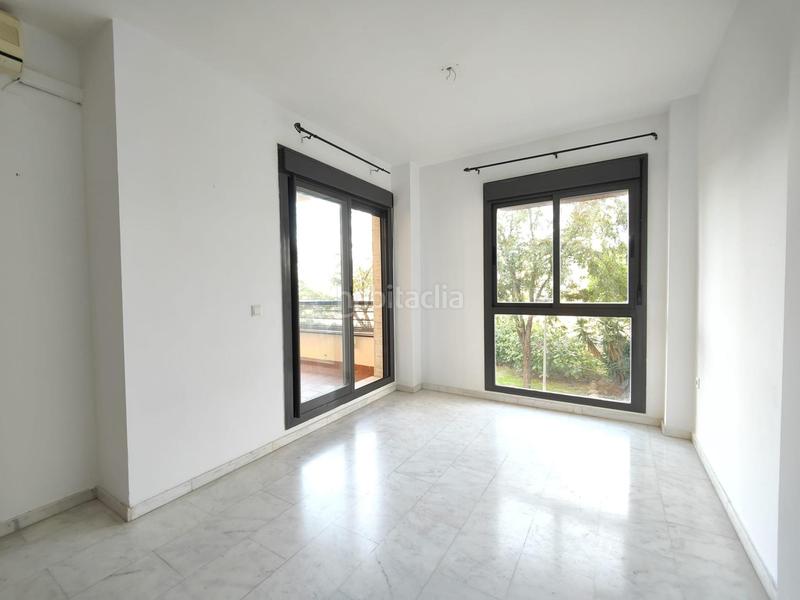 Foto 71b5a093-9f4b-471d-afb8-4dfe04ea39e5. Flat with parking pool in Casco Antiguo Mairena del Aljarafe