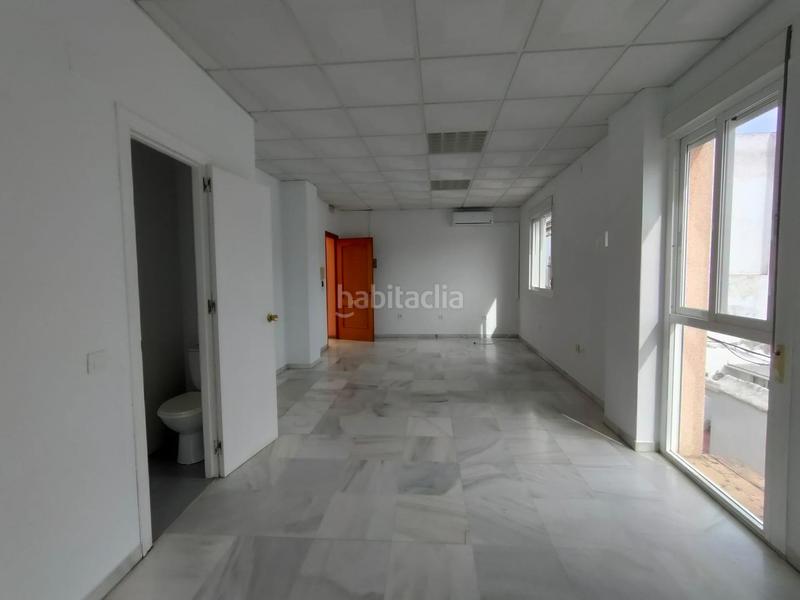 Foto 43e09d8c-faa5-4ecb-b157-2db0f4cc45ae. Location bureau dans Centro Tomares