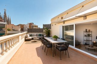 Àtic a Dreta de l´Eixample. Espectacular ático con terraza con vistas a la sagrada familia