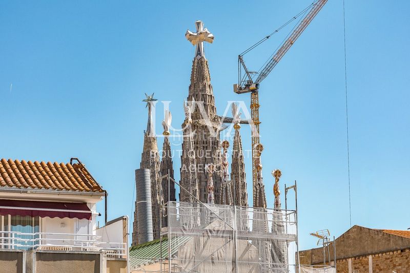 Foto 845507e3-ac89-4cbe-bc32-0e63a0a90d15. Àtic amb calefacció a Dreta de l´Eixample Barcelona
