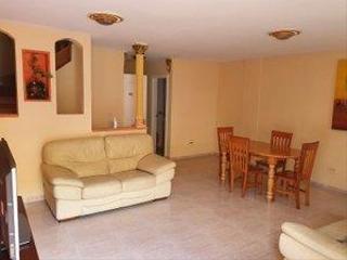 Chalet à Costa del Silencio. Casa  chalet pareado en venta en calle perseo 4, arona