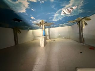 Business premise in Calle Helsinki