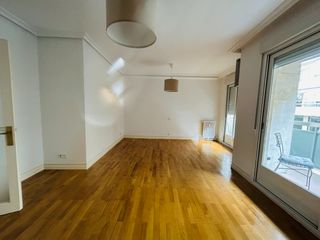 Rent Flat  Calle de claudio coello. Elegante vivienda con terraza próxima al retiro