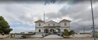 Edifici a A-4 431a. Parcela con casa, restaurante y posibilidad de hostal