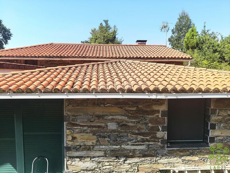 Foto 16d92f14-52f1-4f16-9701-34bf3ea3751a. Casa amb xemeneia calefacció aparcament piscina a Abegondo