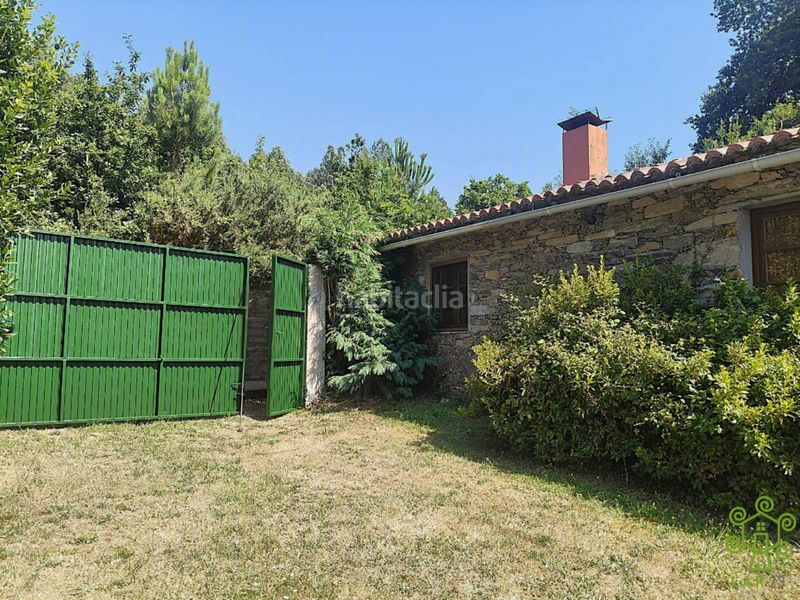 Foto f4cb312e-83f4-4764-adb0-449f957feac0. Casa amb xemeneia calefacció aparcament piscina a Abegondo